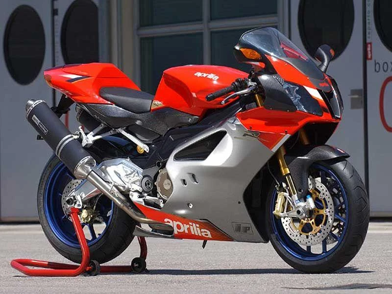 Aprilia RSV 1000R Factory (2005)
