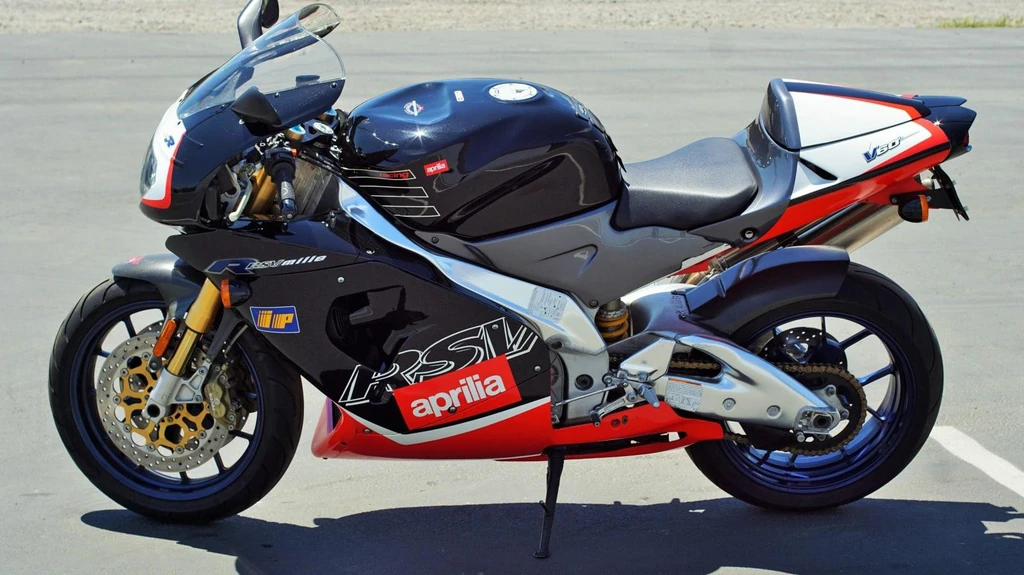 Aprilia RSV 1000R Factory (2005)