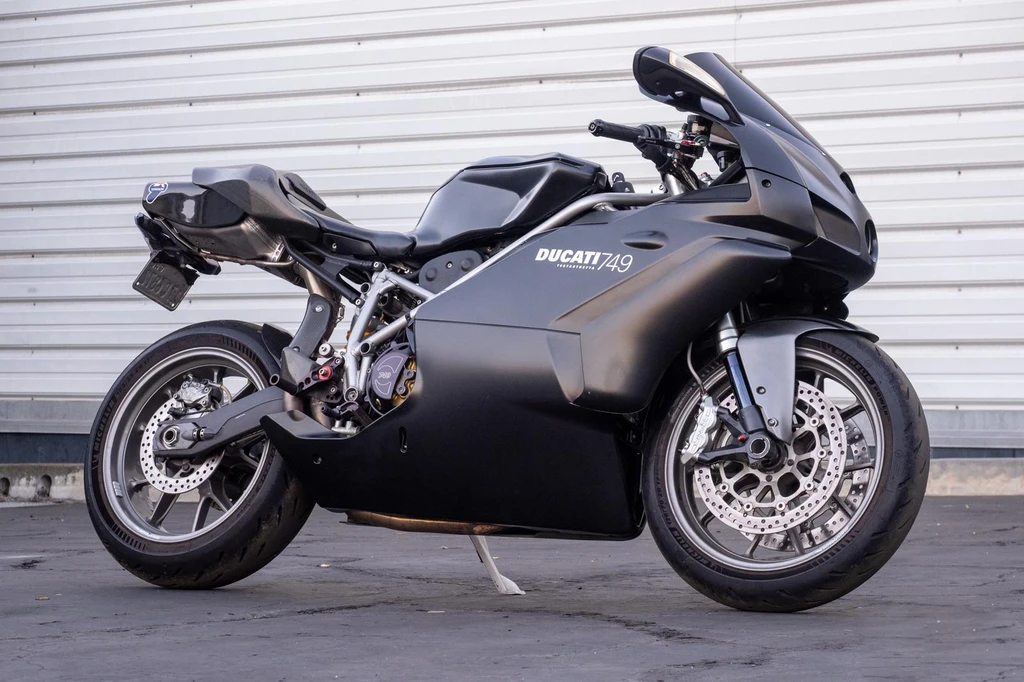 Ducati 749 Dark (2005)