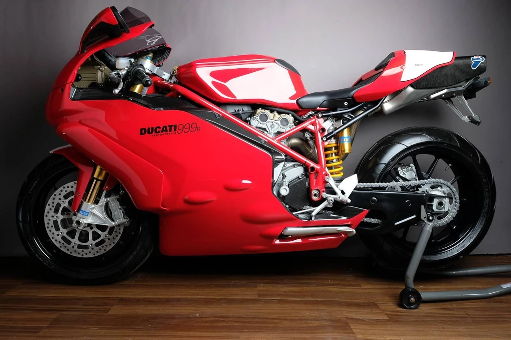 Ducati 999R (2005)