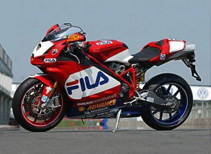 Ducati 999R Fila Toseland Replica (2005)