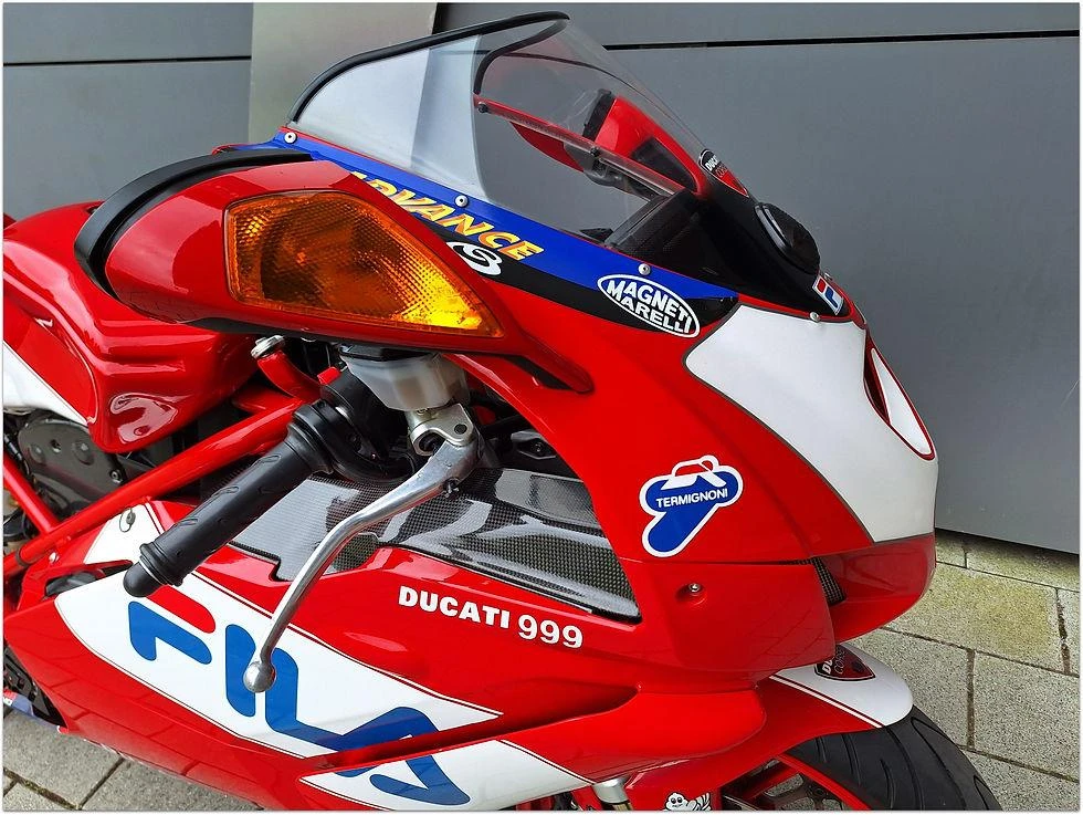 Ducati 999R Fila Toseland Replica (2005)