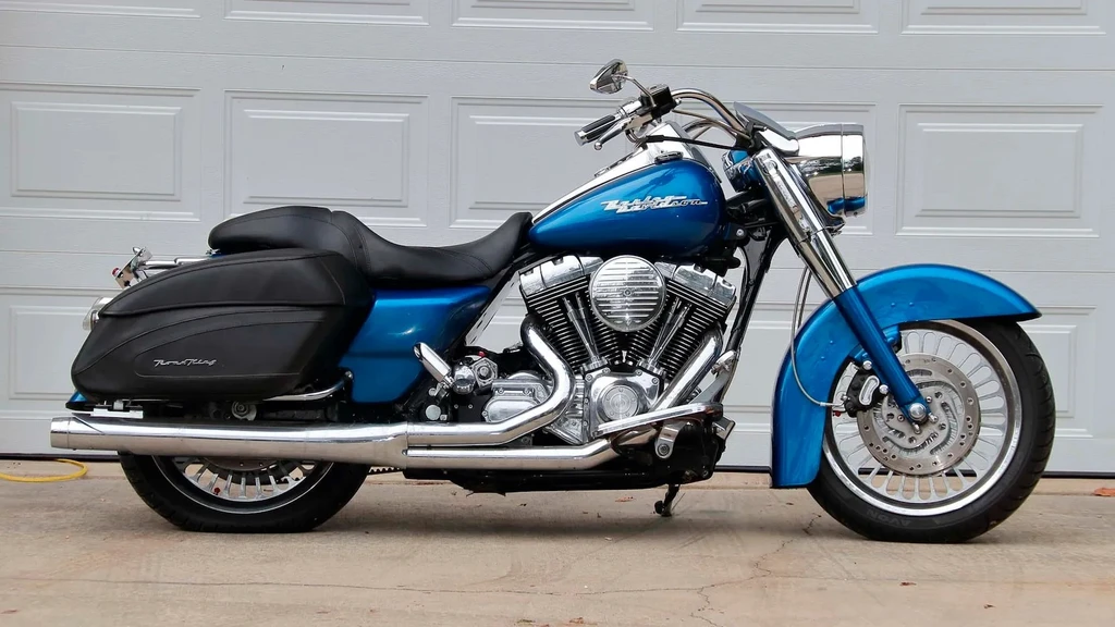 Harley Davidson FLHR/I Road King (2005 - 2006)
