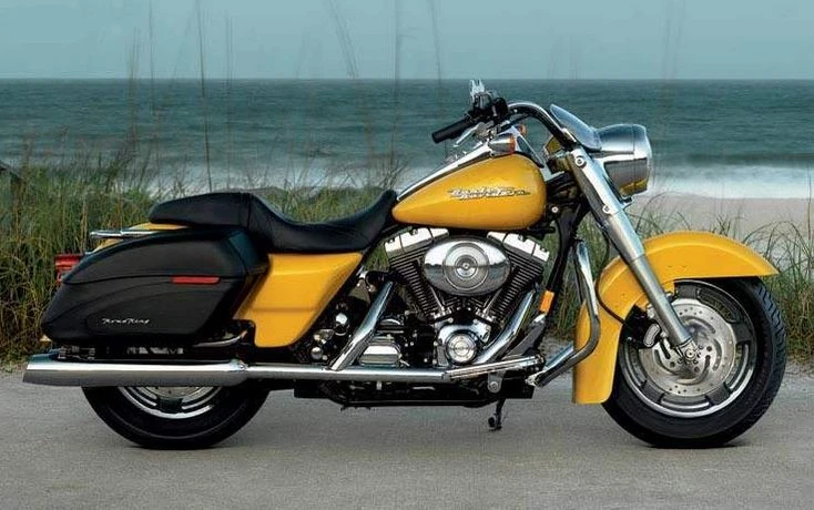 Harley Davidson FLHRS/I Road King Custom (2006)