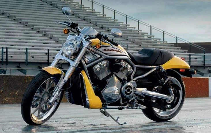 Harley Davidson VRSCR Street Rod (2006)