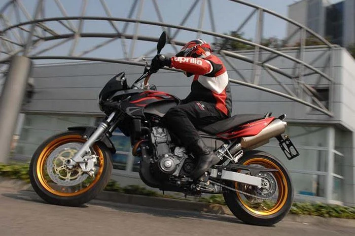 Aprilia Pegaso 650 Factory (2007 - 2008)