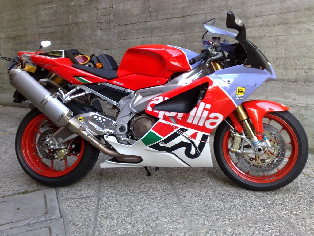 Aprilia RSV 1000R (2007)