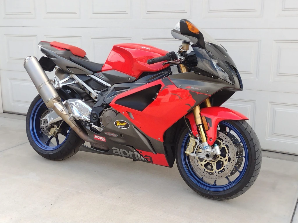 Aprilia RSV 1000R (2007)