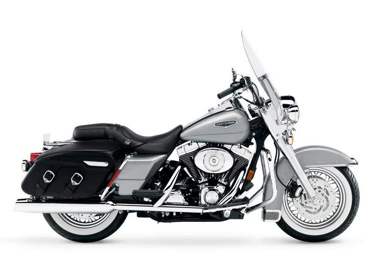 Harley Davidson FLHRC/I Road King Classic (2005 - 2006)