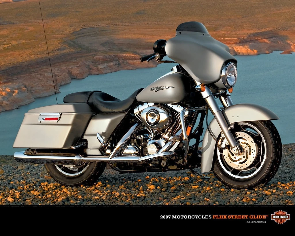 Harley Davidson FLHX Street Glide (2007)