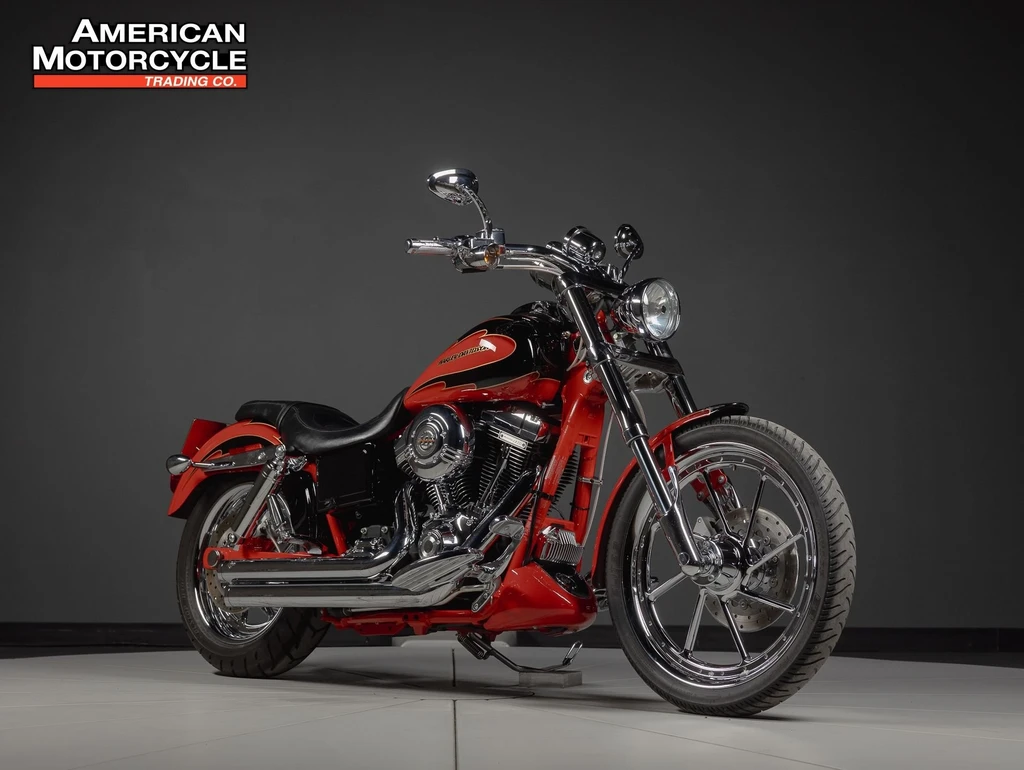 Harley Davidson FXD-SE Screamin' Eagle Dyna CVO (2007 - 2008)