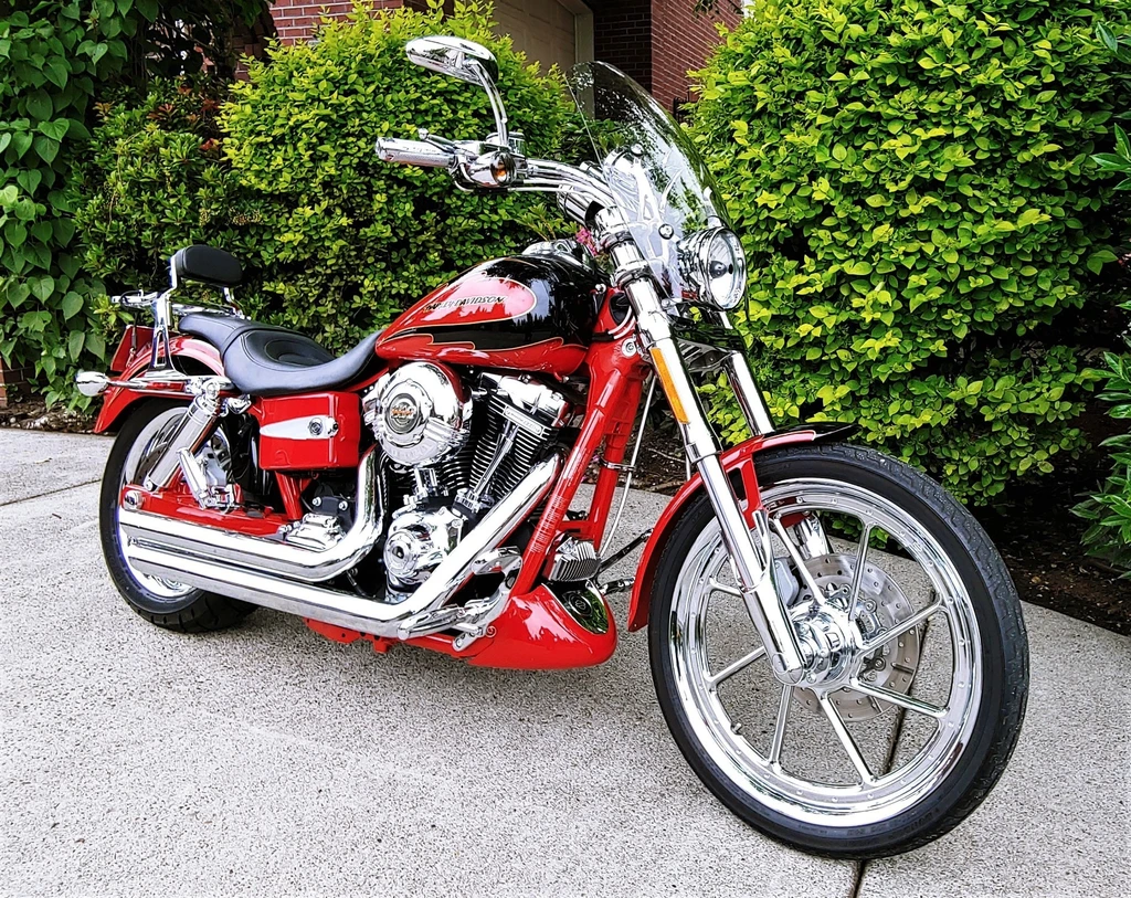 Harley Davidson FXD-SE Screamin' Eagle Dyna CVO (2007 - 2008)