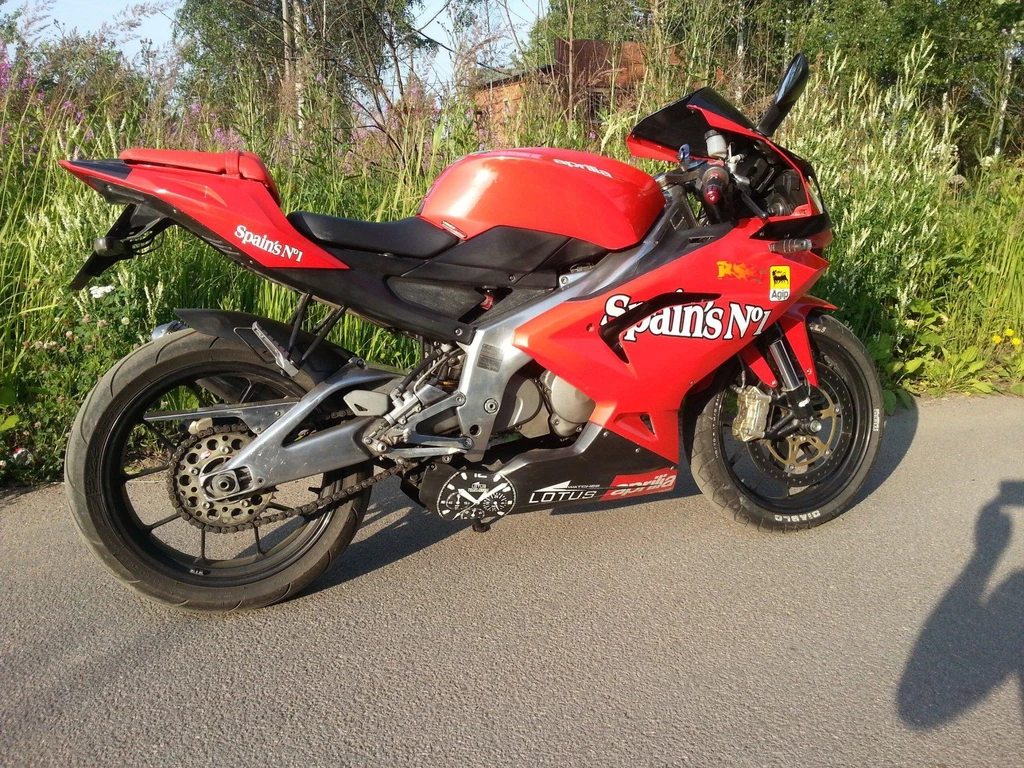 Aprilia RS 125 R osso Fluo (2008)