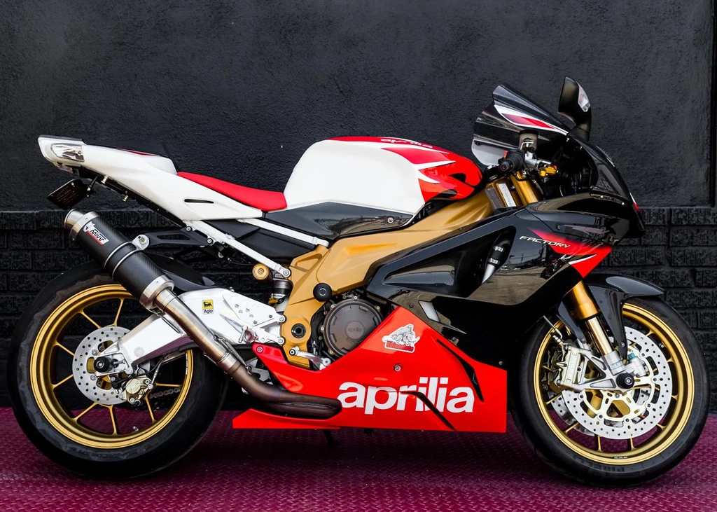 Aprilia RSV 1000R 10th Anniversary Special Edition (2008)