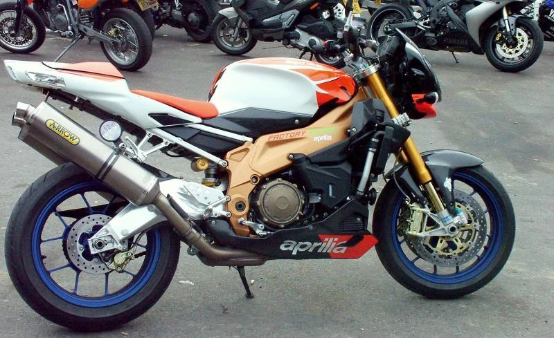 Aprilia Tuono 1000 R Factory (2008)