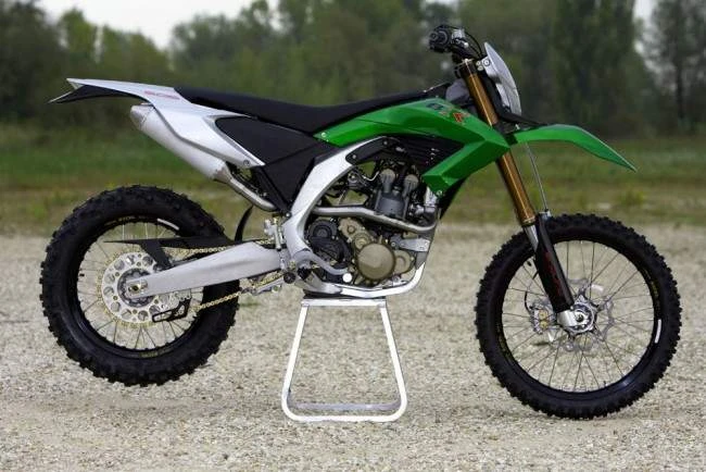 Benelli BX 449 Cross (2008)