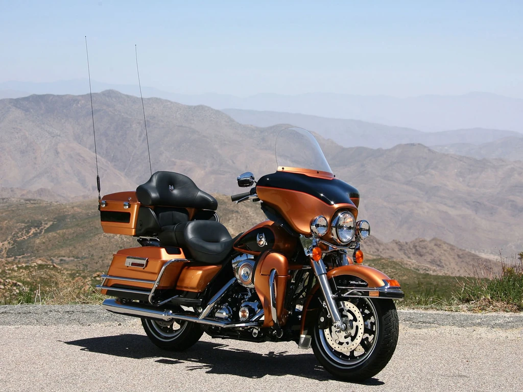 Harley Davidson FLHTCU Electra Glide Ultra Classic 105th Anniversary (2008)