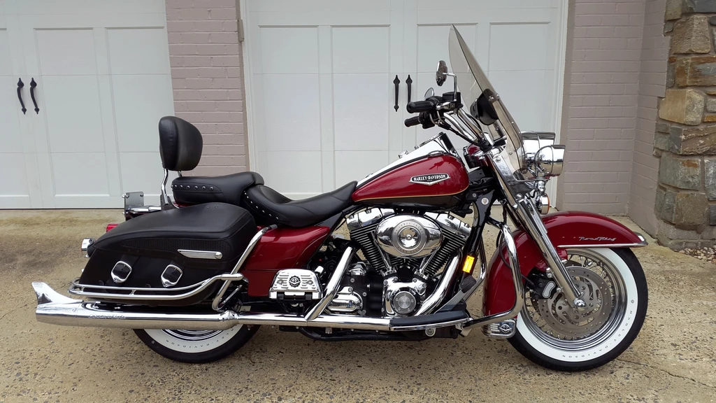 Harley Davidson FLHRC Road King Classic (2007 - 2008)