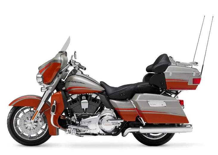 Harley Davidson FLHTCU SE4 Electric Glide Ultra Classic CVO (2009)