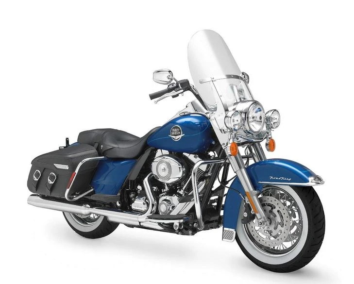 Harley Davidson FLHRC Road King Classic (2009 - 2010)
