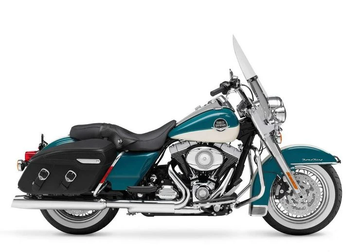 Harley Davidson FLHRC Road King Classic (2009 - 2010)