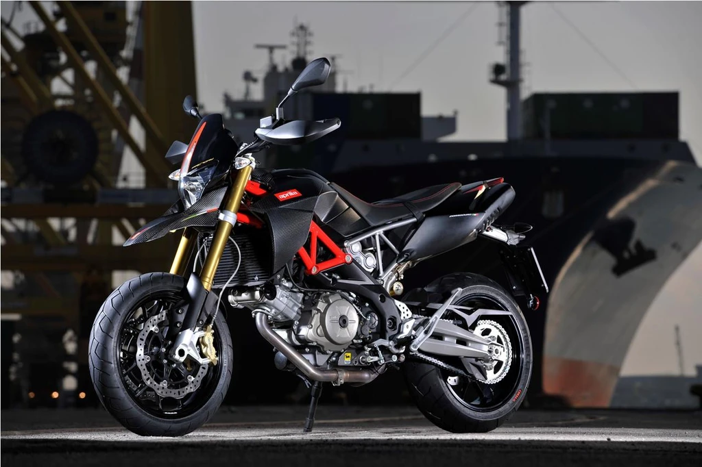 Aprilia SMV 750 Dorsoduro Factory (2010)