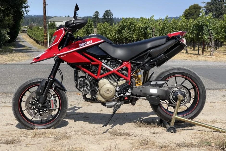 Ducati Hypermotard 1100S (2010)