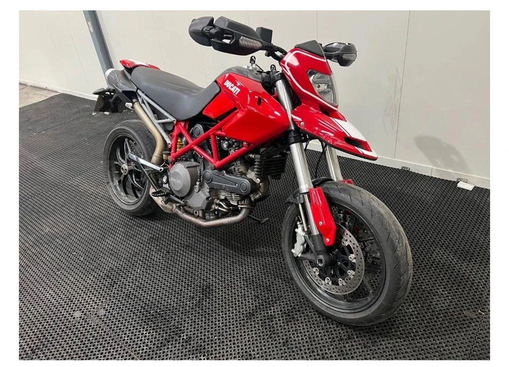 Ducati Hypermotard 796 (2010)