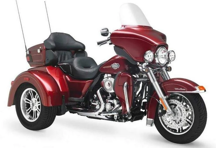 Harley Davidson FLHTCUTG Tri Glide Ultra Classic (2010)