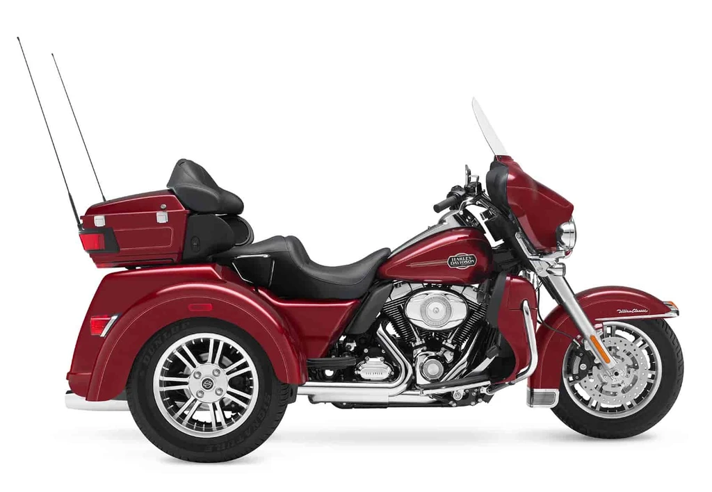 Harley Davidson FLHTCUTG Tri Glide Ultra Classic (2010)