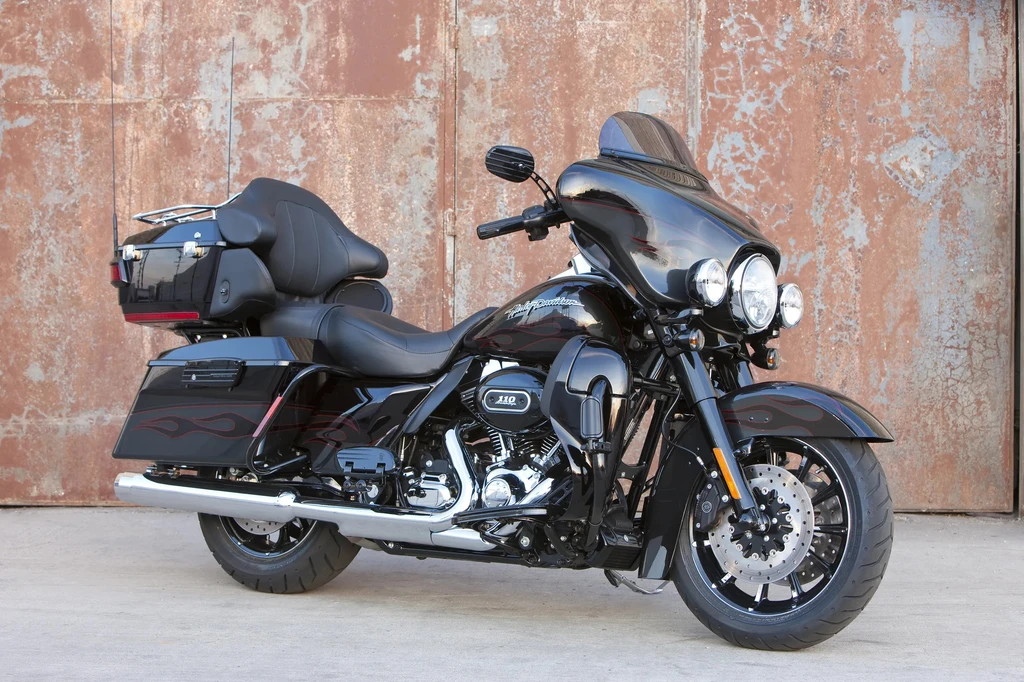 Harley Davidson FLHTCU SE5 Electric Glide Ultra Classic CVO (2010)