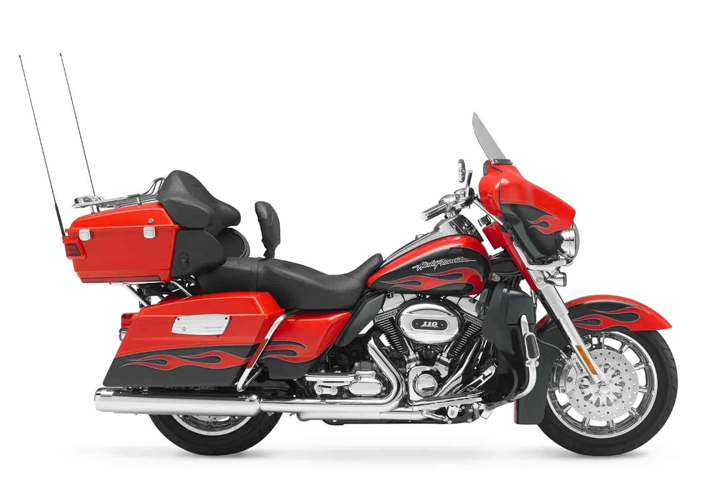 Harley Davidson FLHTCU SE5 Electric Glide Ultra Classic CVO Dark Limited Edition (2010)