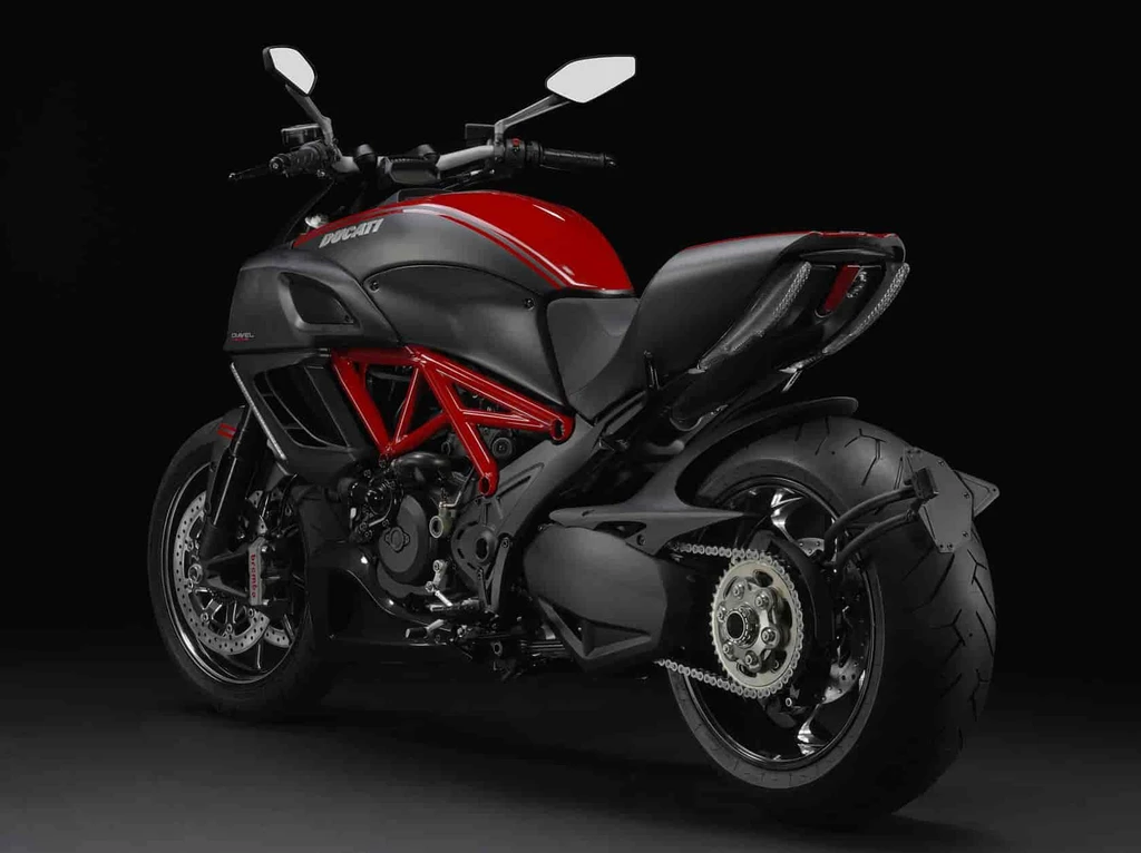 Ducati Diavel (2011)