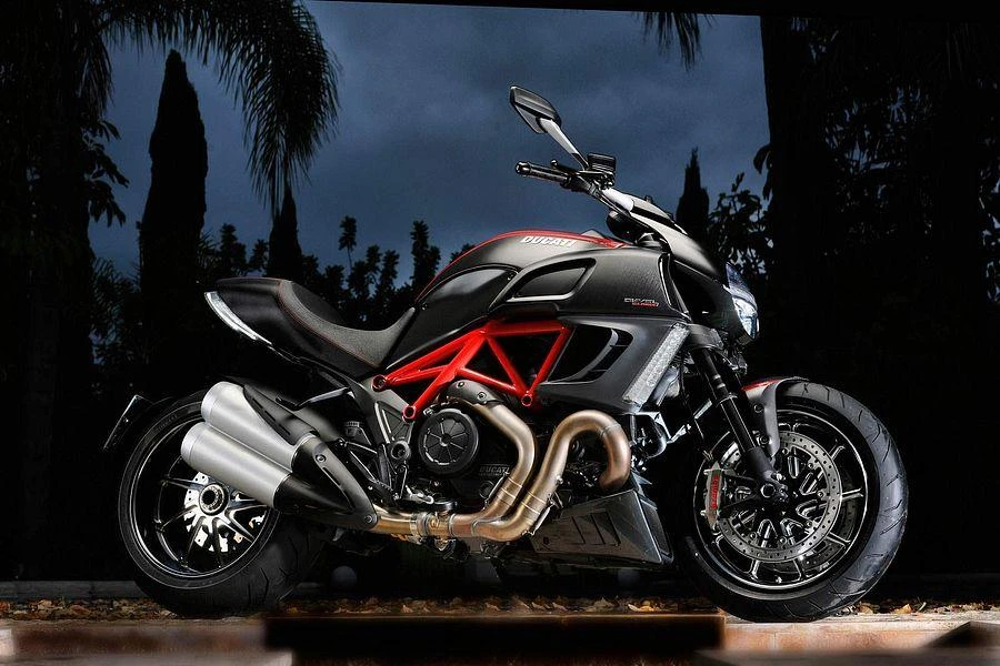 Ducati Diavel Black Diamond (2011)