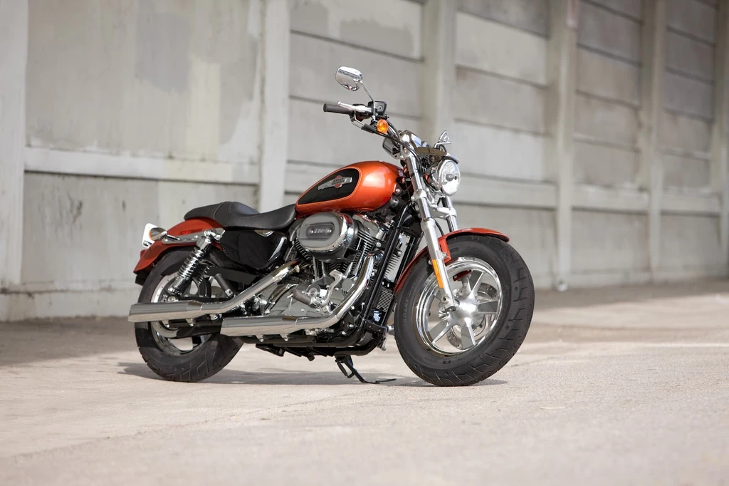 Harley Davidson XL 1200C Sportster Custom (2011 - 2012)