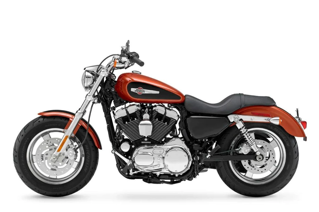 Harley Davidson XL 1200C Sportster Custom (2011 - 2012)