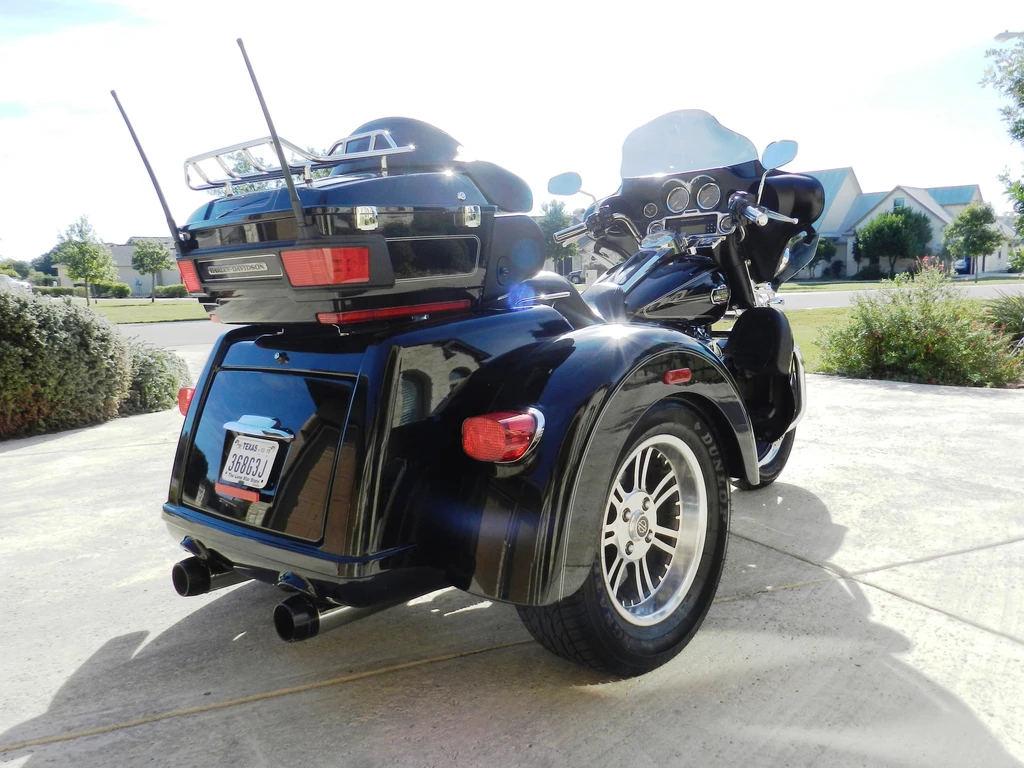 Harley Davidson FLHXXX Street Glide Trike (2011)