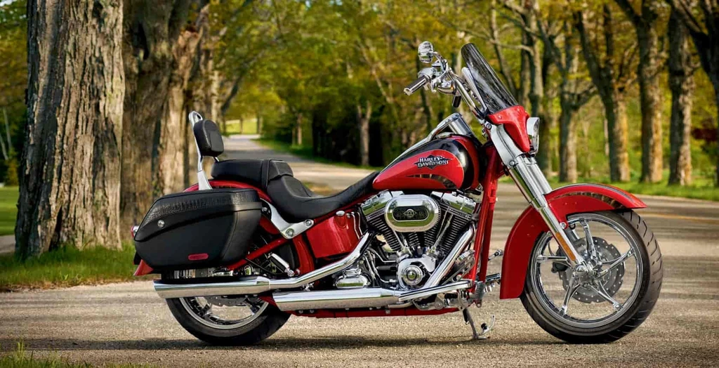 Harley Davidson FLSTSE2 Softail Convertible CVO (2011)
