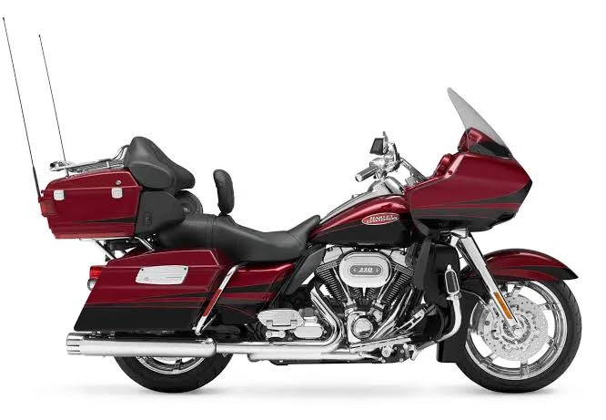 Harley Davidson FLTRU SE Road Glide Ultra CVO (2011)