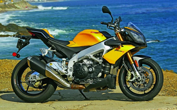 Aprilia Tuono V4 R APRC (2012)