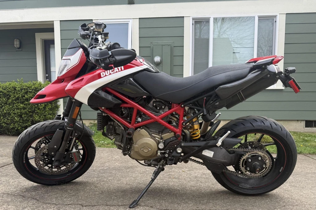 Ducati Hypermotard 1100EVO SP (2012)