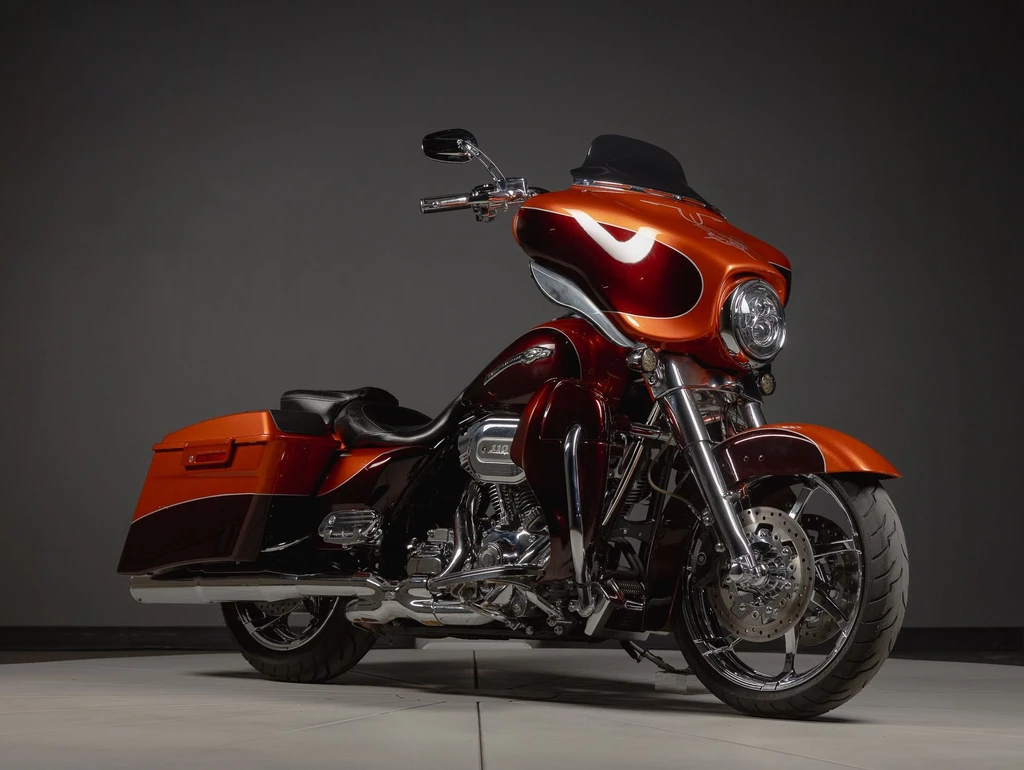 Harley Davidson FLHX SE Street Glide CVO (2012)