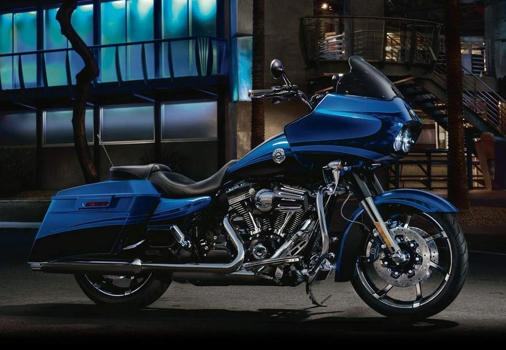 Harley Davidson FLTRX-SE Road Glide Custom CVO (2012)