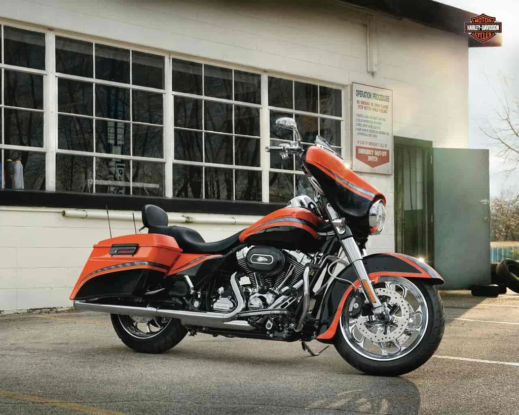 Harley Davidson FLHX Street Glide (2012)