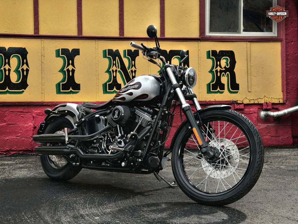 Harley Davidson FXS Blackline (2012)
