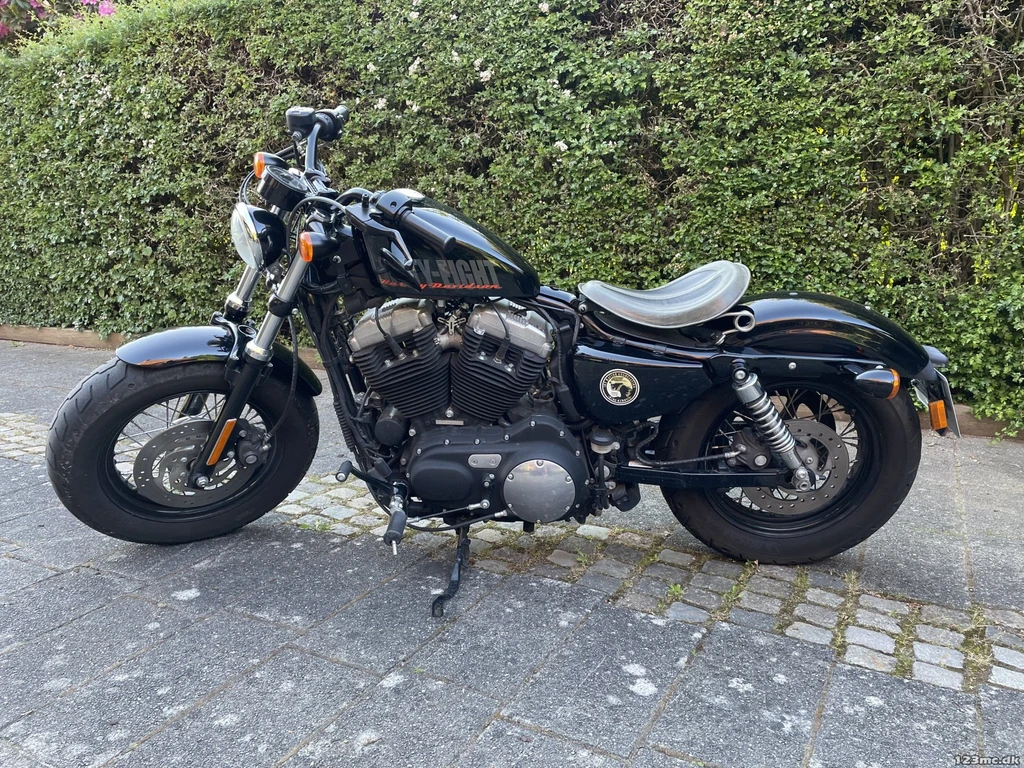 Harley Davidson XL 1200X Forty-Eight (2012)