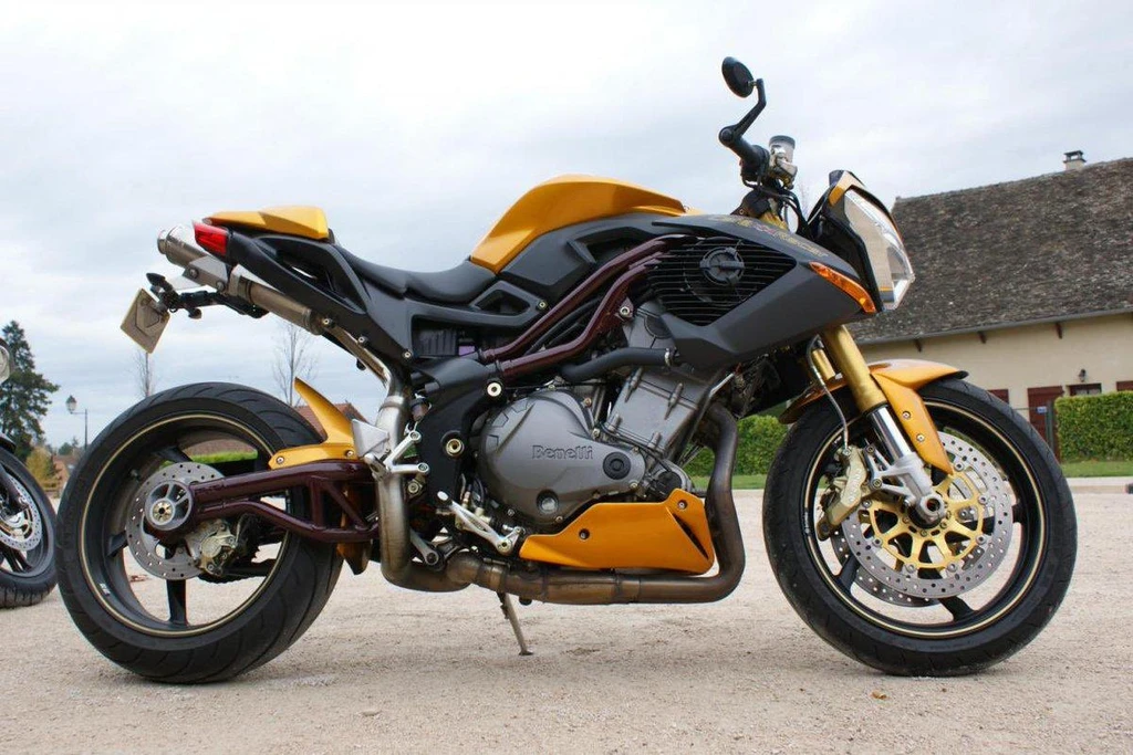 Benelli TNT 1130 Caf Racer (2013)