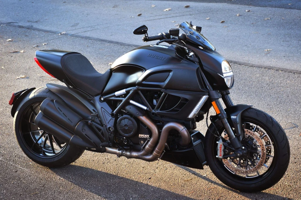 Ducati Diavel Dark (2013)