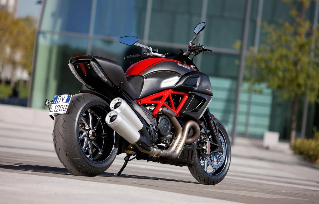 Ducati DiavelCarbon (2013)