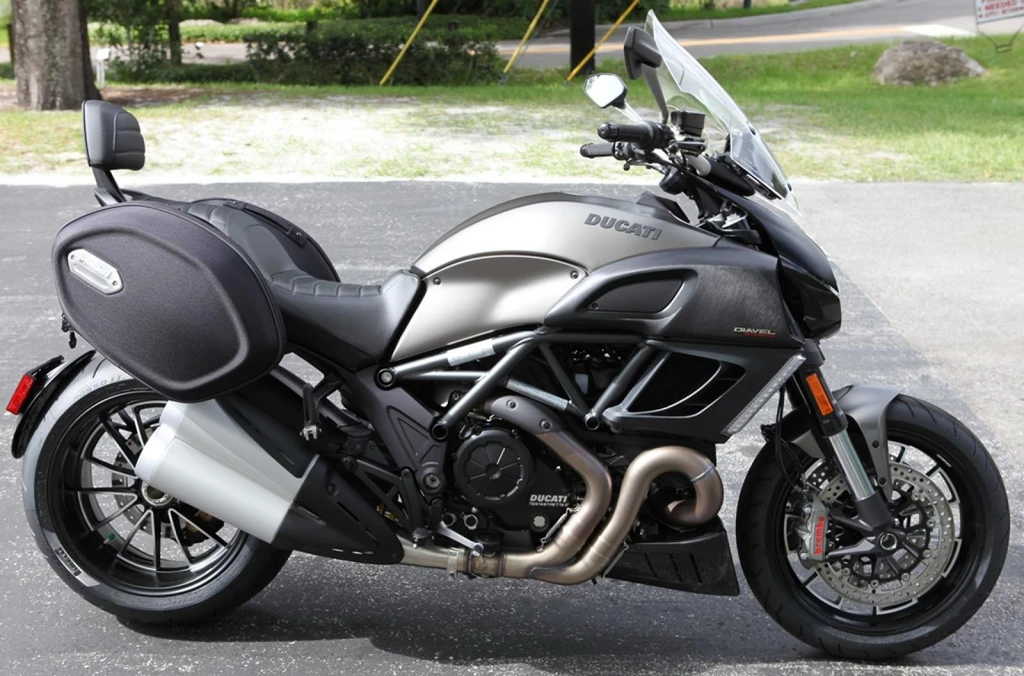 Ducati DiavelStrada (2013)
